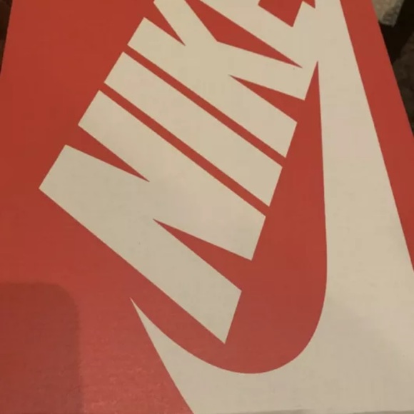 NIB Nike Air Max DiA sneaker due women’s SZ 11 Cj0636100 leather new in box - Picture 6 of 8